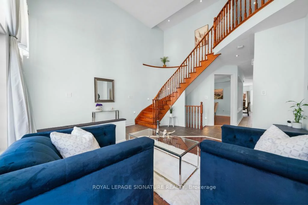 18, Vellore Woods, Vellore Village, Vaughan