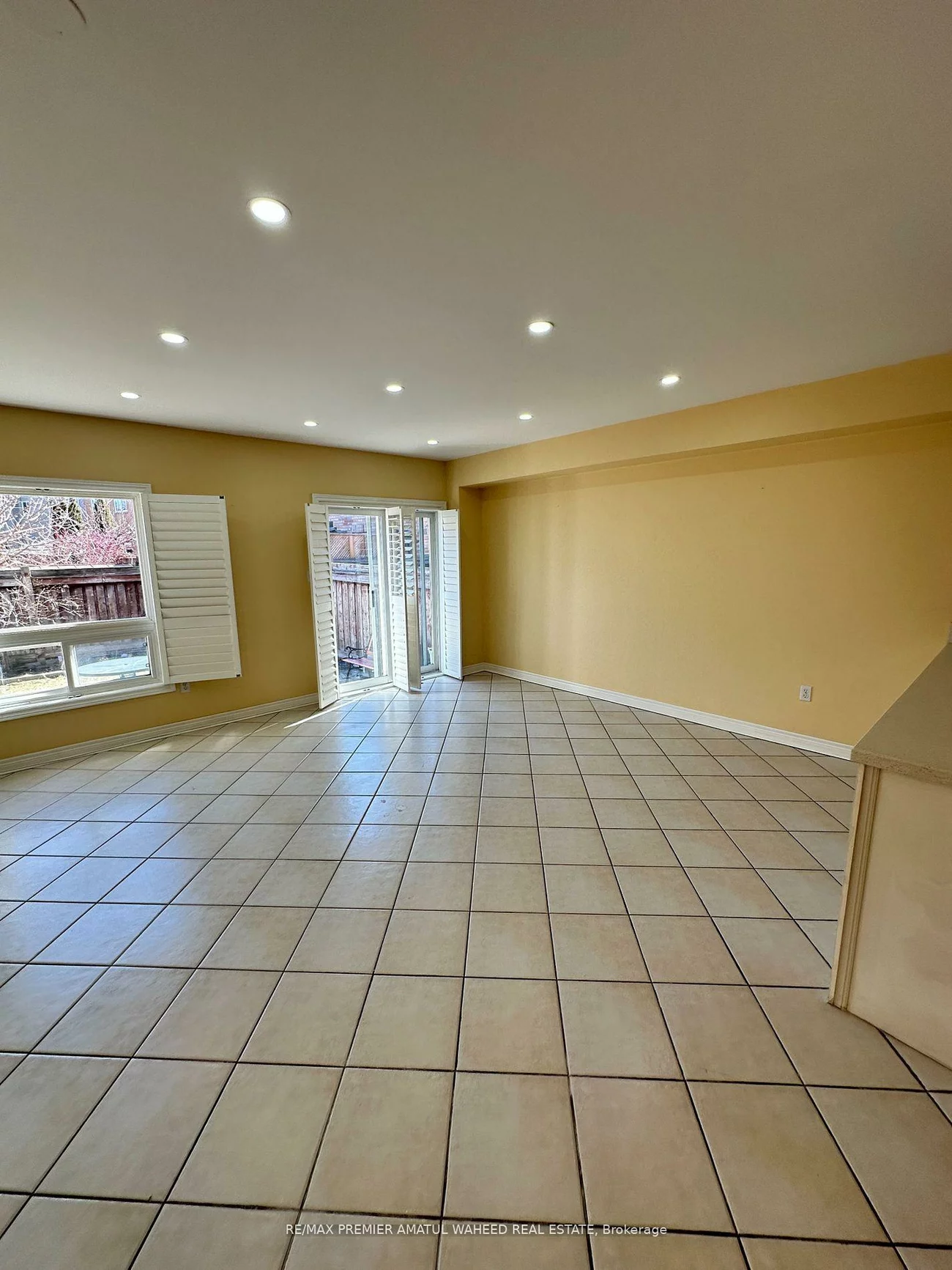 141, Foxchase, East Woodbridge, Vaughan