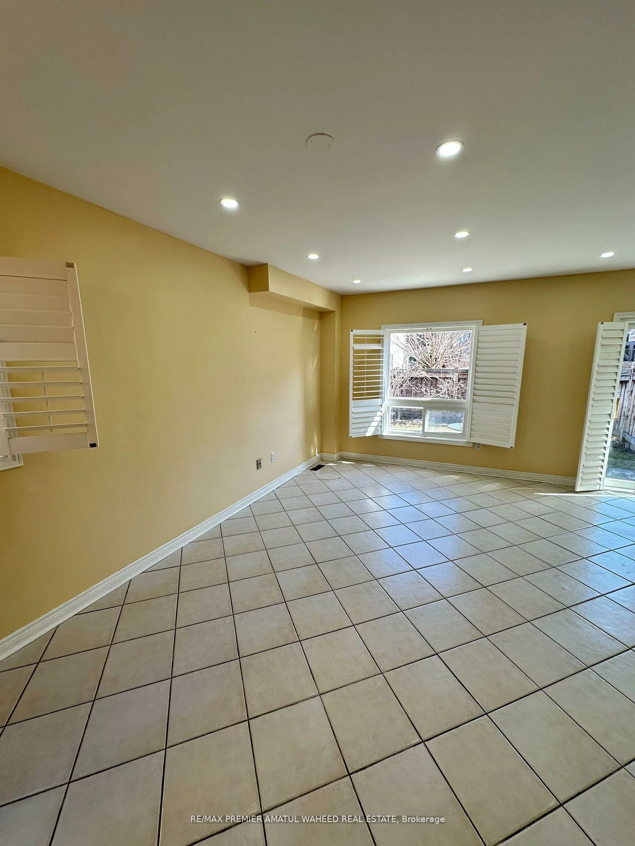141, Foxchase, East Woodbridge, Vaughan