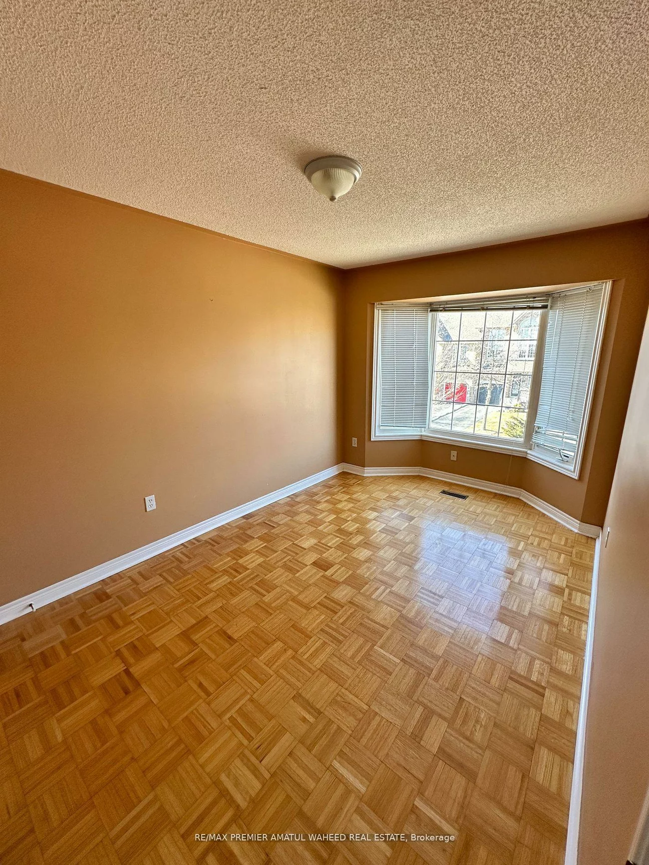 141, Foxchase, East Woodbridge, Vaughan