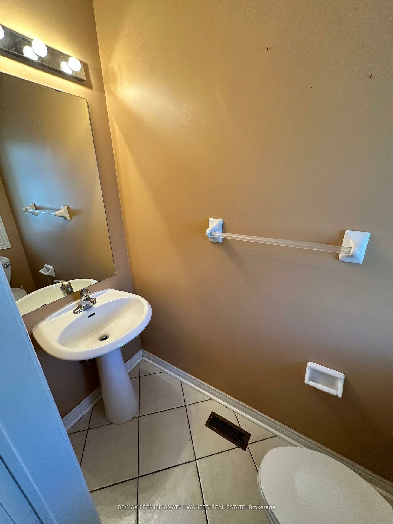 141, Foxchase, East Woodbridge, Vaughan
