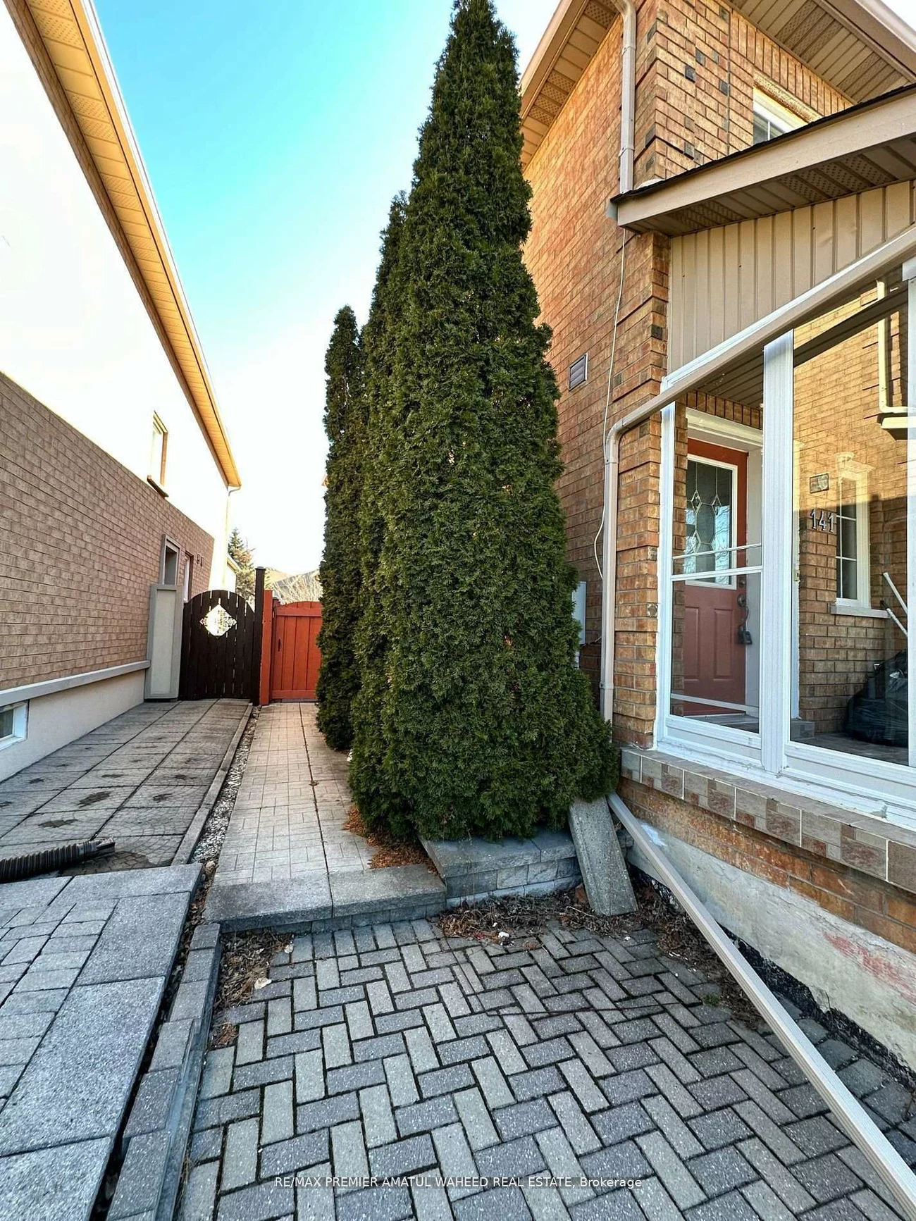141, Foxchase, East Woodbridge, Vaughan