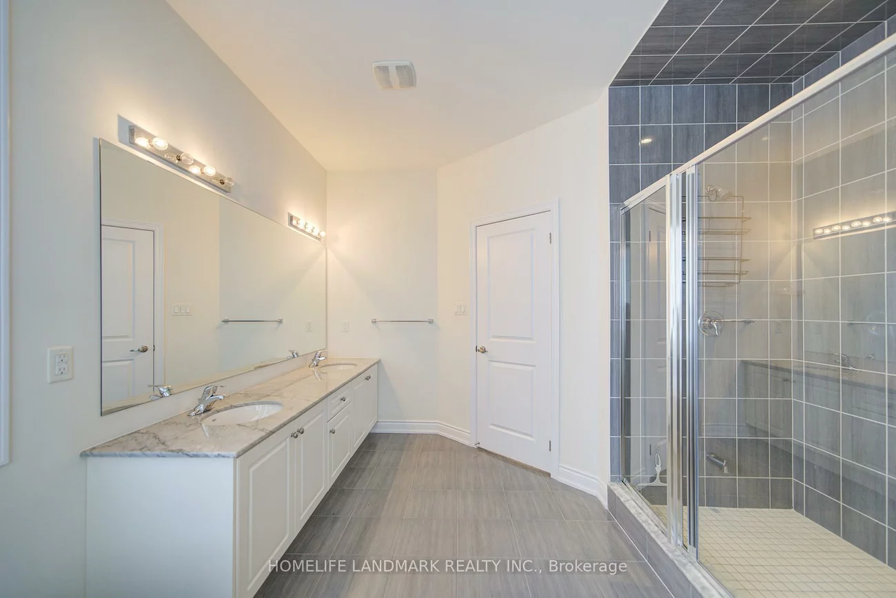 33, Cannes, Vellore Village, Vaughan