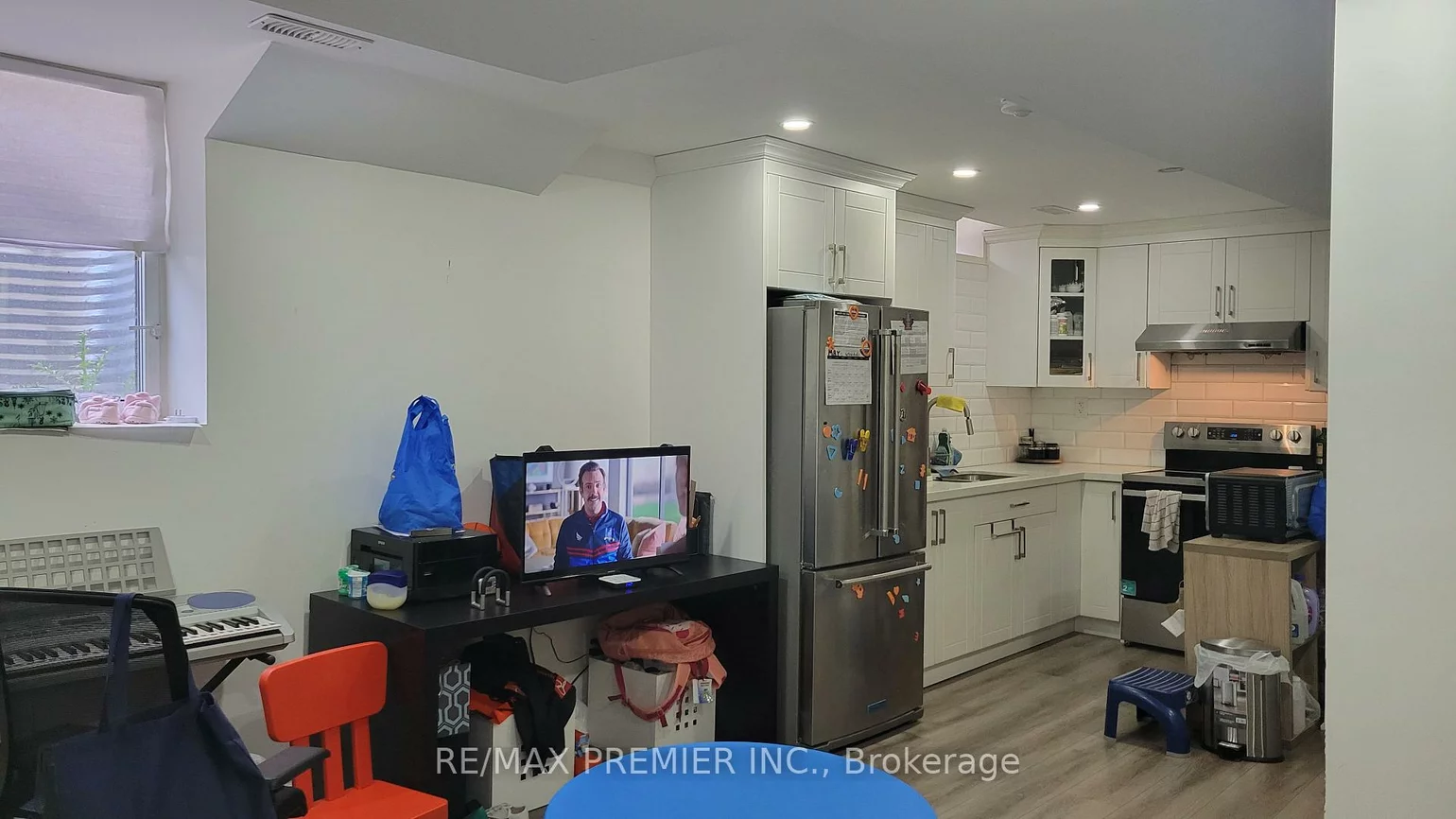 99, Cabinet, West Woodbridge, Vaughan