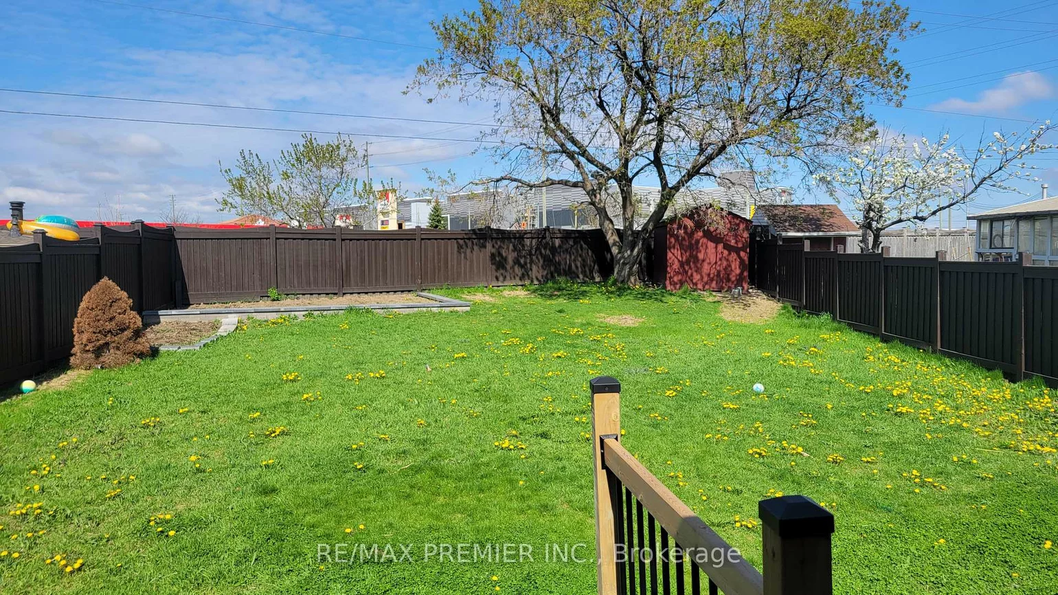 99, Cabinet, West Woodbridge, Vaughan
