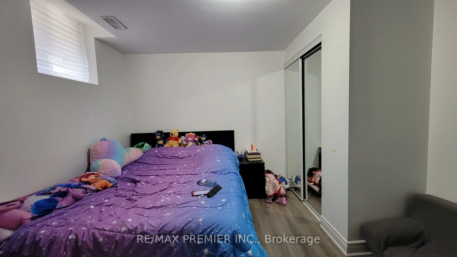99, Cabinet, West Woodbridge, Vaughan