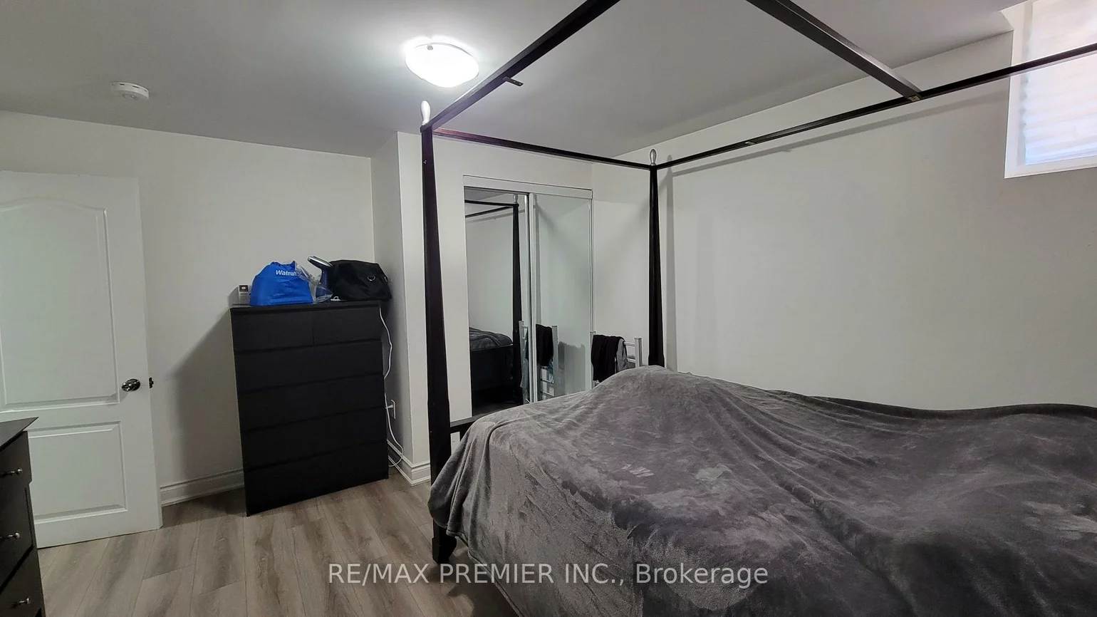 99, Cabinet, West Woodbridge, Vaughan