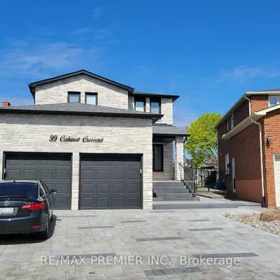 99, Cabinet, West Woodbridge, Vaughan