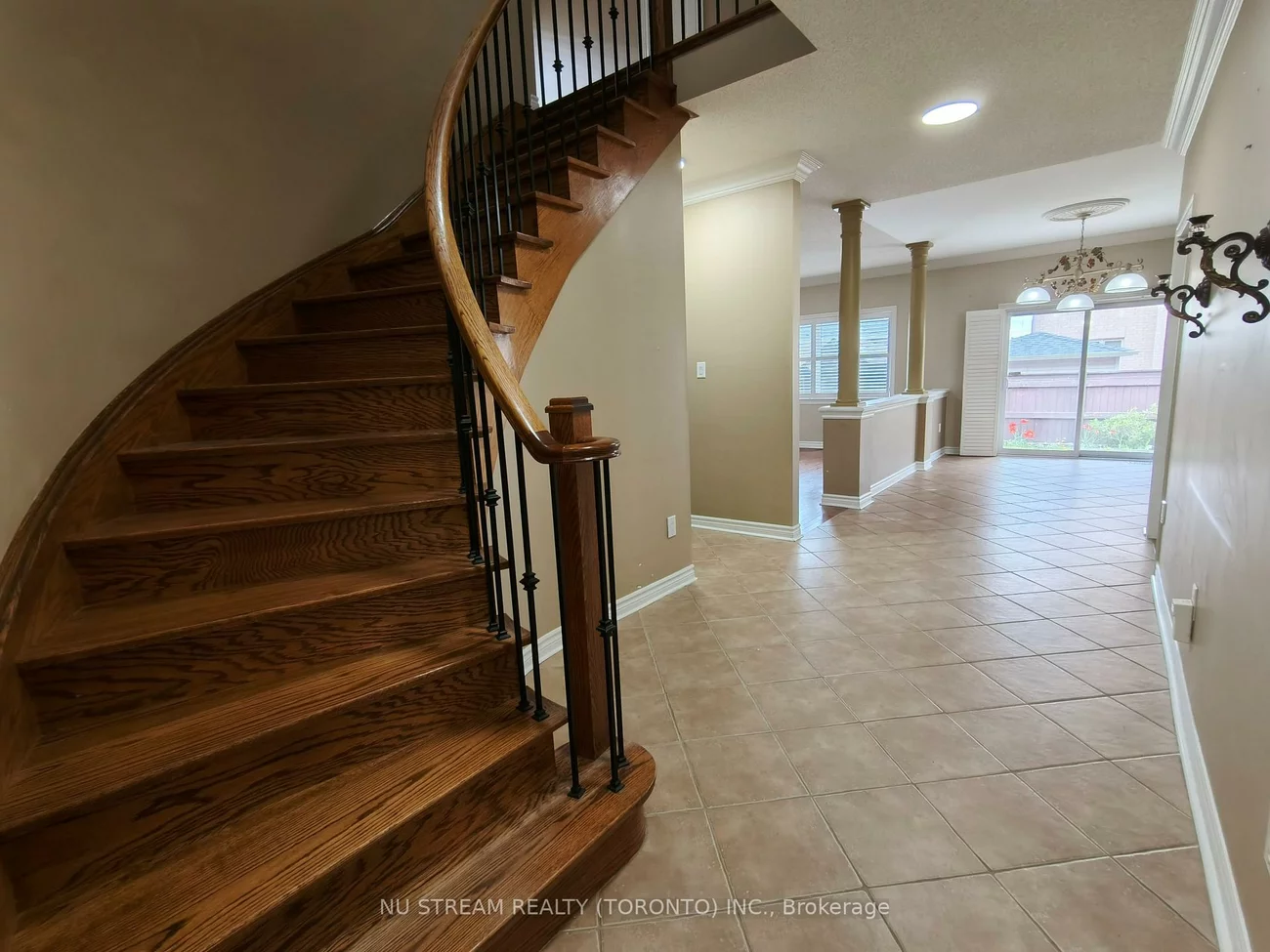 279, Twin Hills, Vellore Village, Vaughan