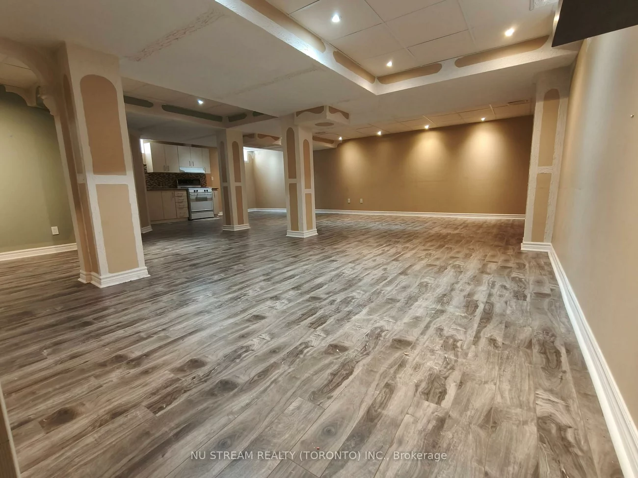 279, Twin Hills, Vellore Village, Vaughan