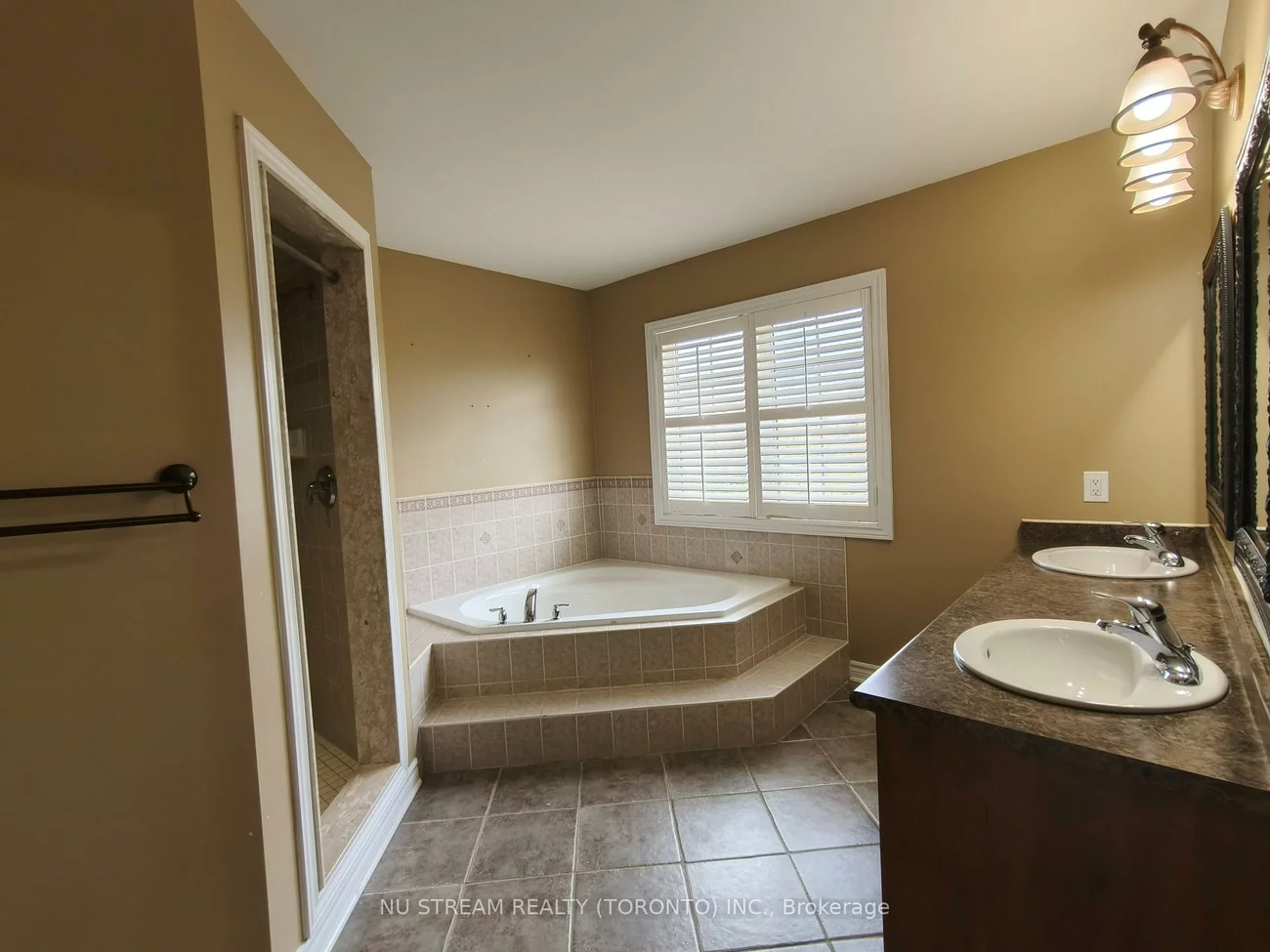 279, Twin Hills, Vellore Village, Vaughan