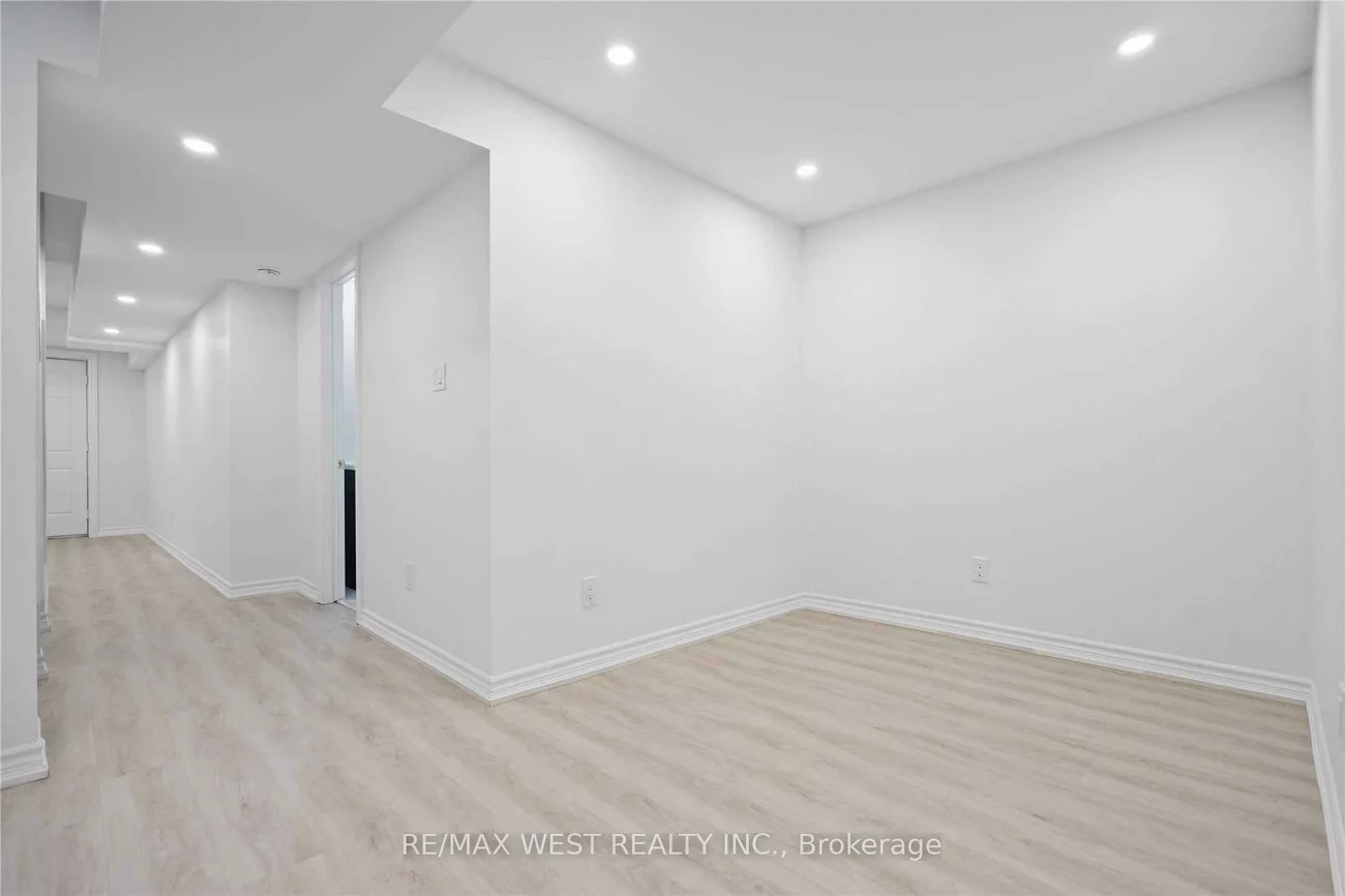 58, Keystar, Vellore Village, Vaughan