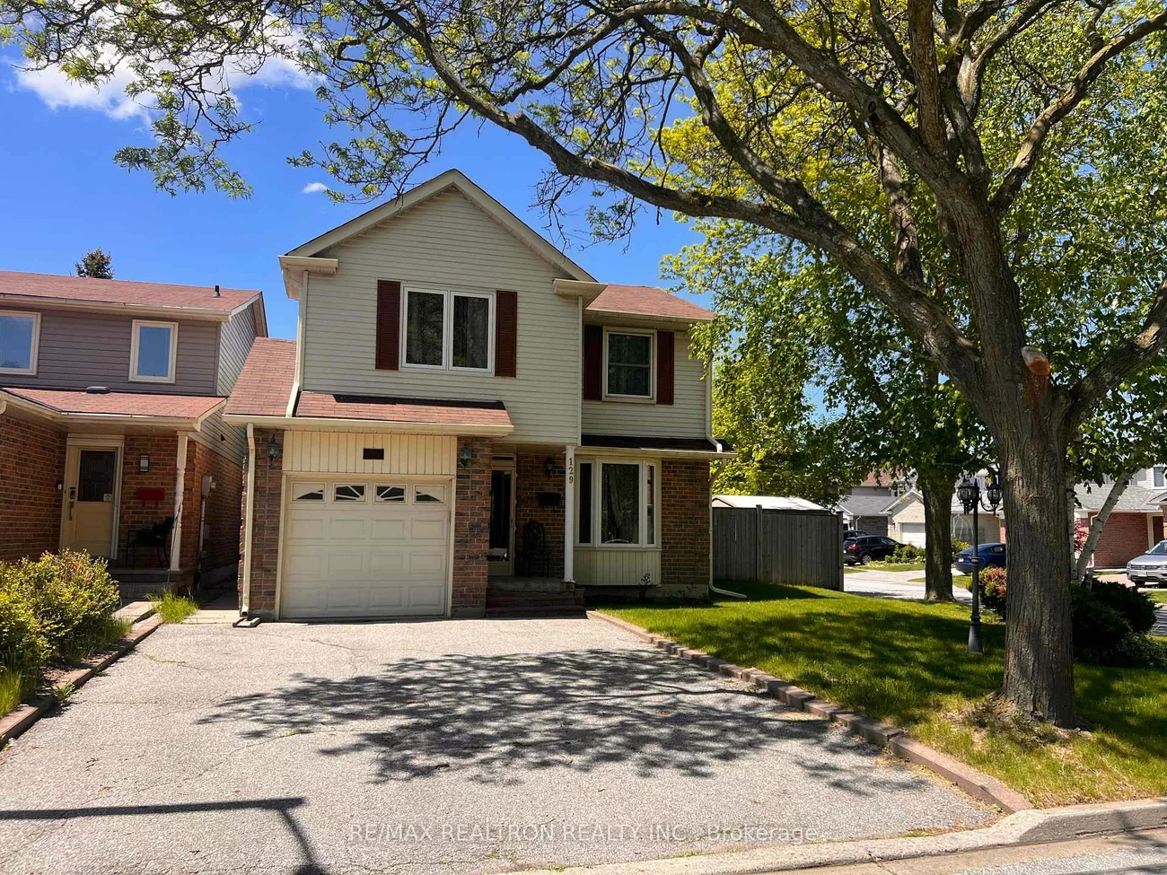 129, Hetherington, Brownridge, Vaughan