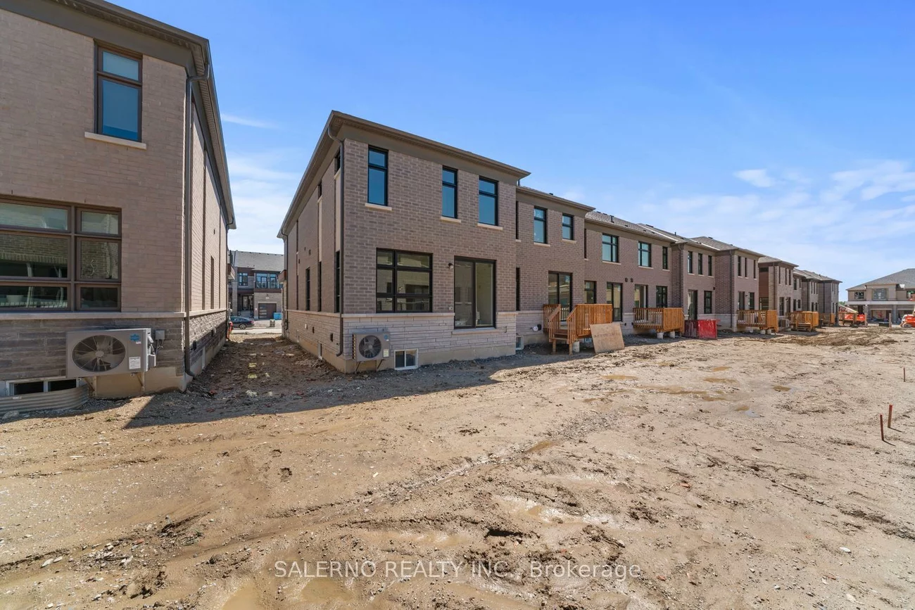 95, Adario, Vellore Village, Vaughan