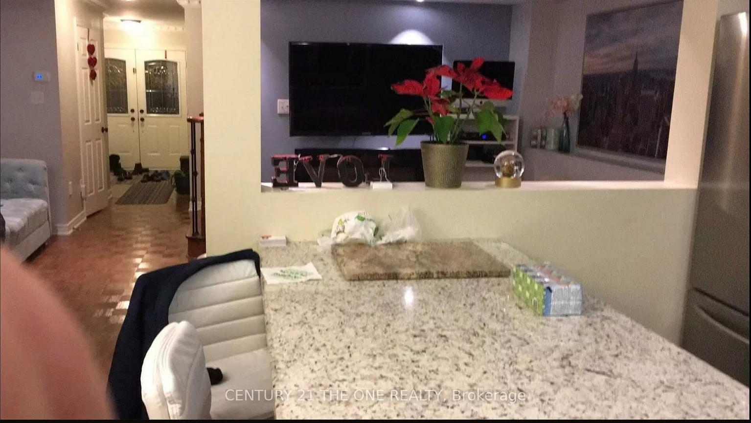 239, Venice Gate, Vellore Village, Vaughan