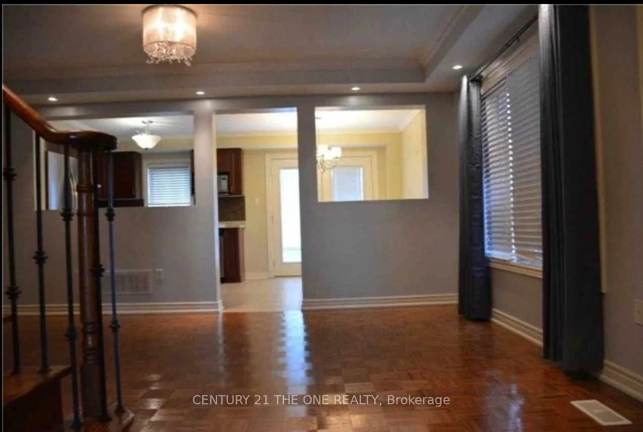 239, Venice Gate, Vellore Village, Vaughan