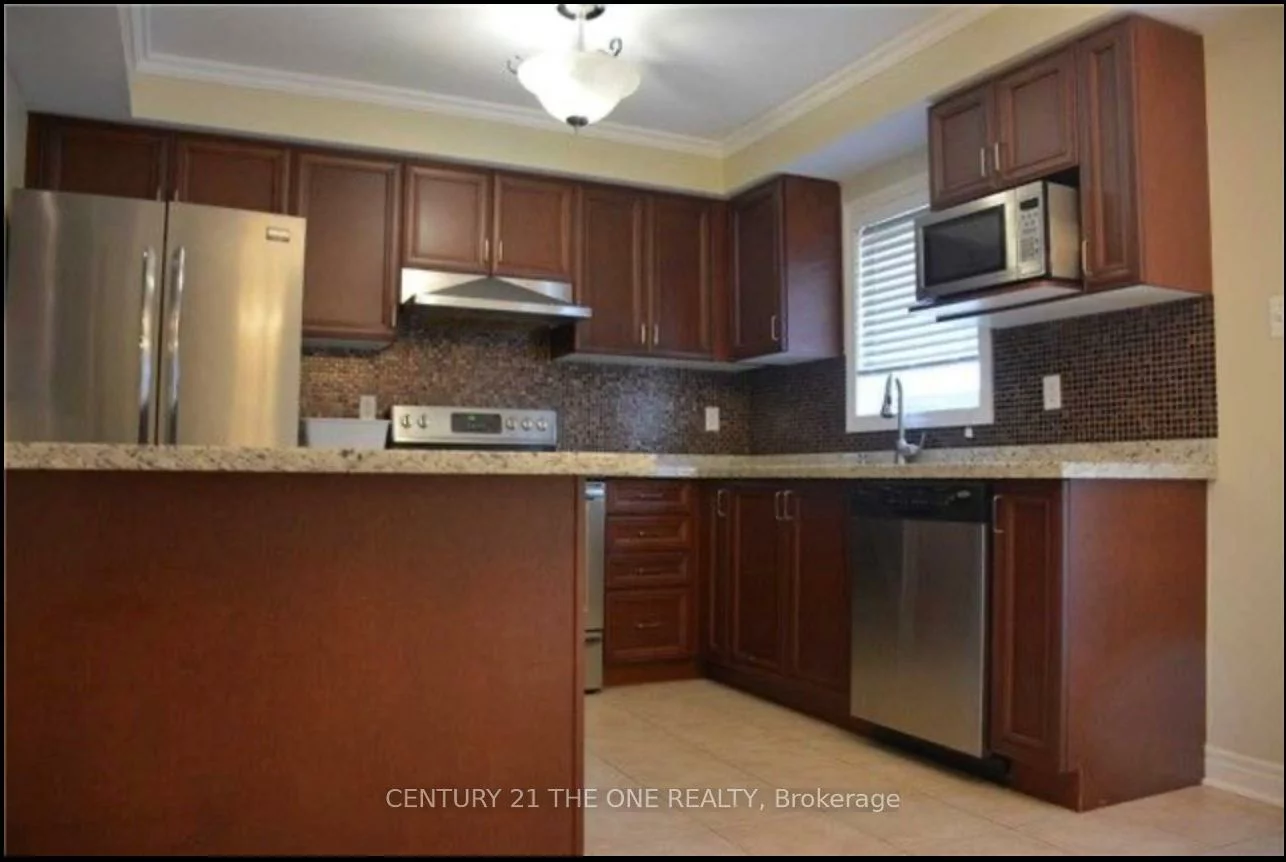239, Venice Gate, Vellore Village, Vaughan
