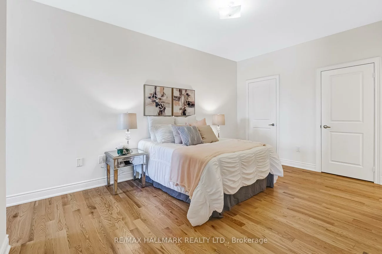 11, Tennant, Vellore Village, Vaughan