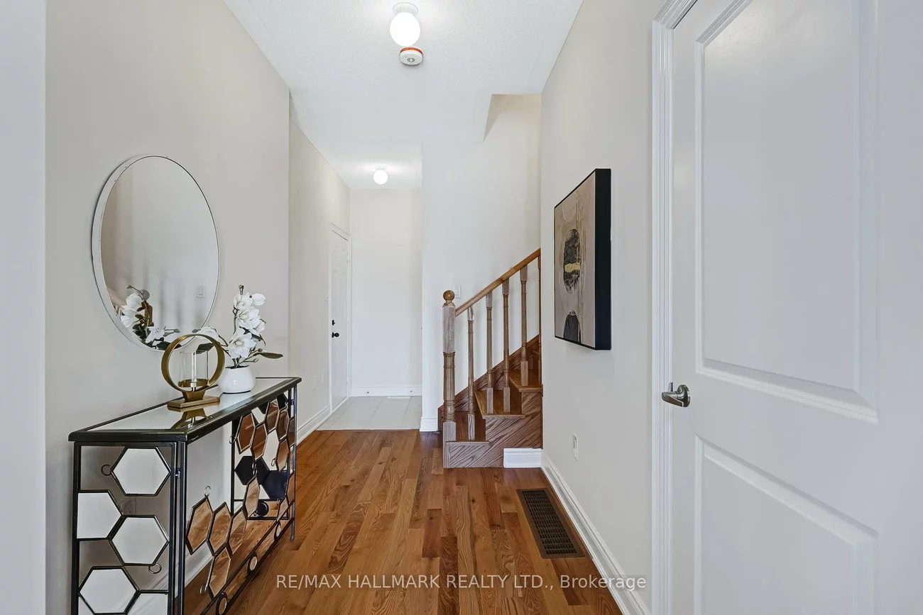 11, Tennant, Vellore Village, Vaughan