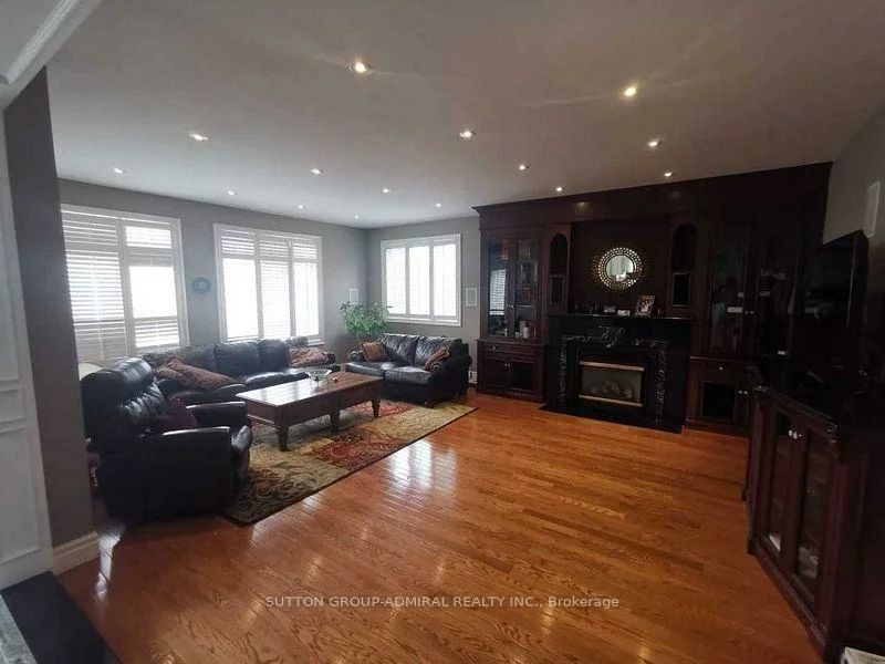 46, Humberview, Islington Woods, Vaughan