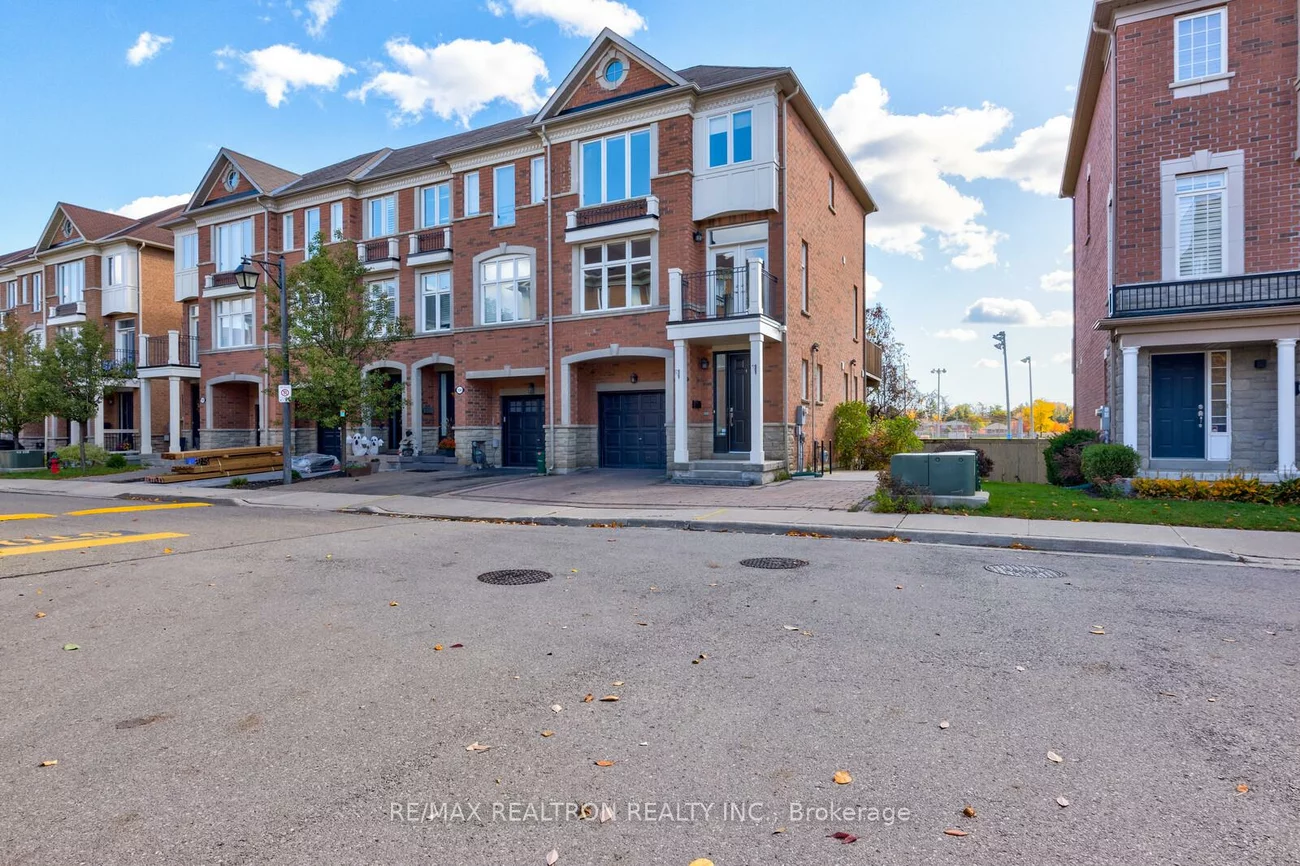 136, Vittorio De Luca, East Woodbridge, Vaughan