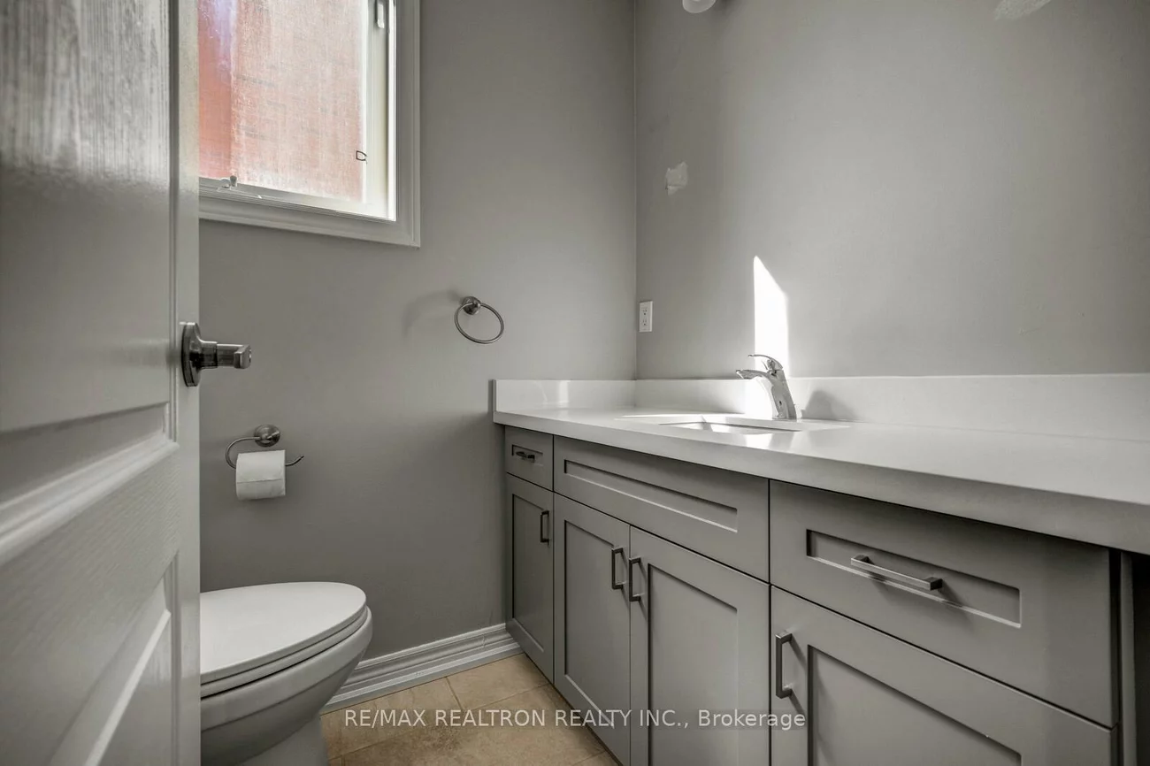 136, Vittorio De Luca, East Woodbridge, Vaughan