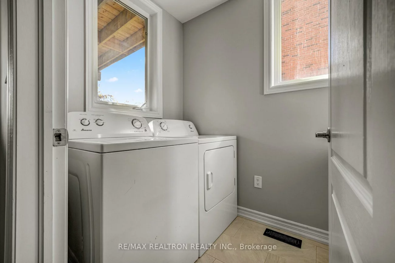 136, Vittorio De Luca, East Woodbridge, Vaughan
