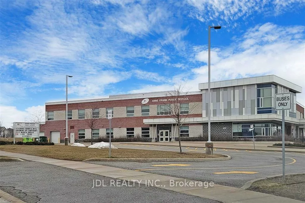 8, Mill River, Patterson, Vaughan