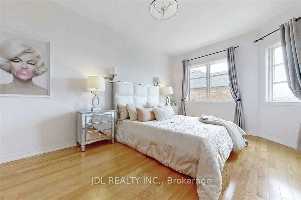 8, Mill River, Patterson, Vaughan