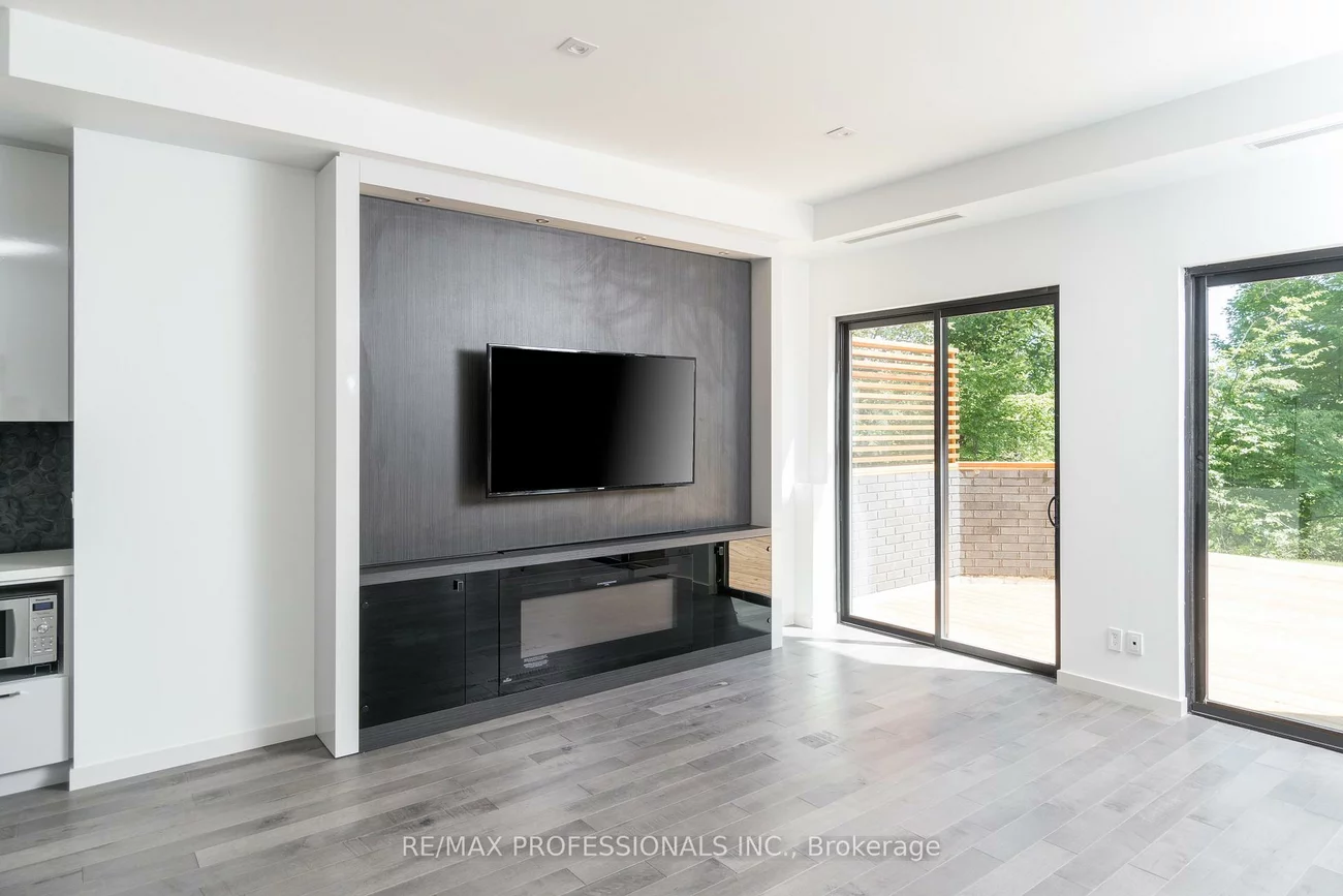 4599, Langstaff, East Woodbridge, Vaughan