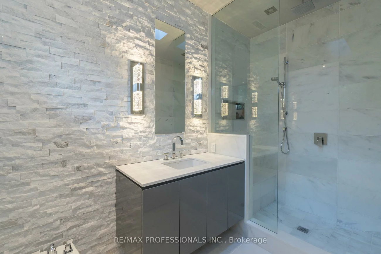 4599, Langstaff, East Woodbridge, Vaughan