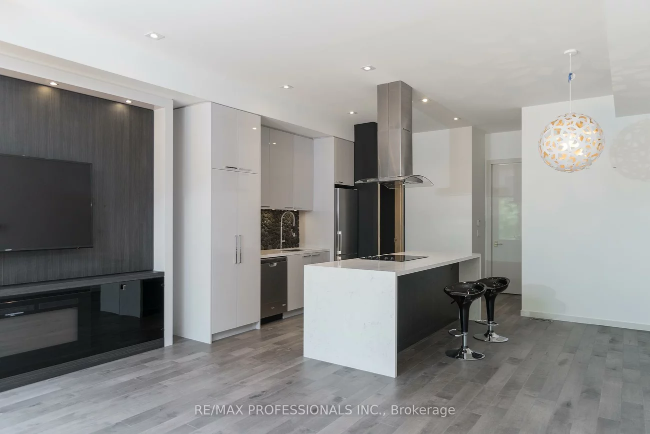 4599, Langstaff, East Woodbridge, Vaughan