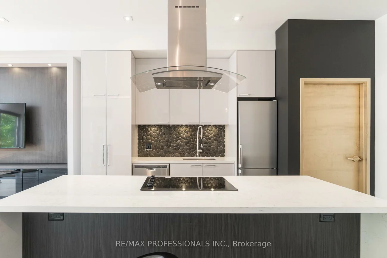 4599, Langstaff, East Woodbridge, Vaughan