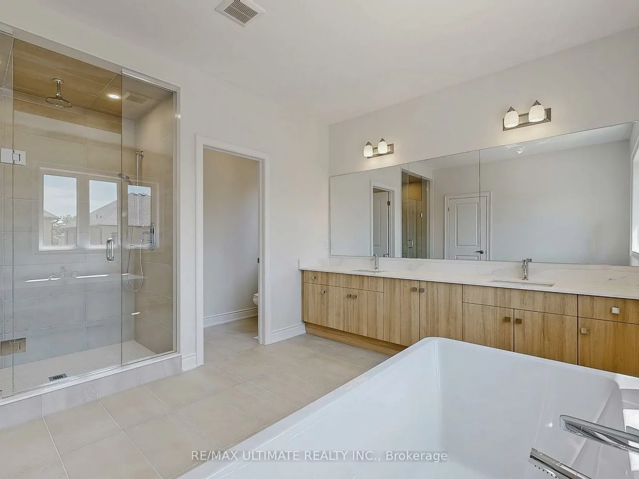 156, Winthrop, Vellore Village, Vaughan