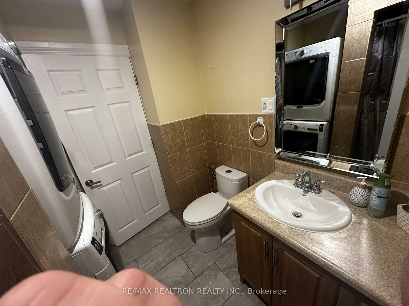 211, Cannes, Vellore Village, Vaughan