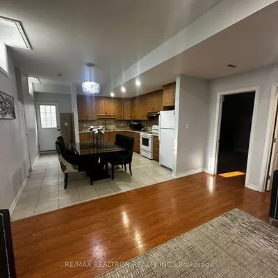 211, Cannes, Vellore Village, Vaughan