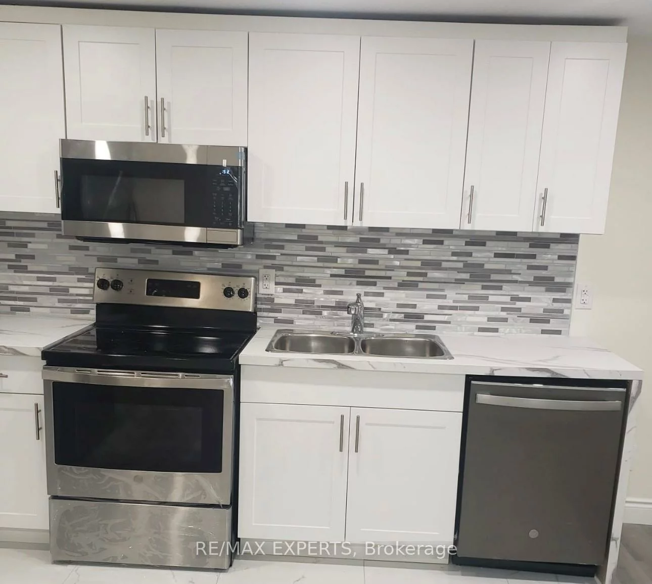212, Velmar, East Woodbridge, Vaughan