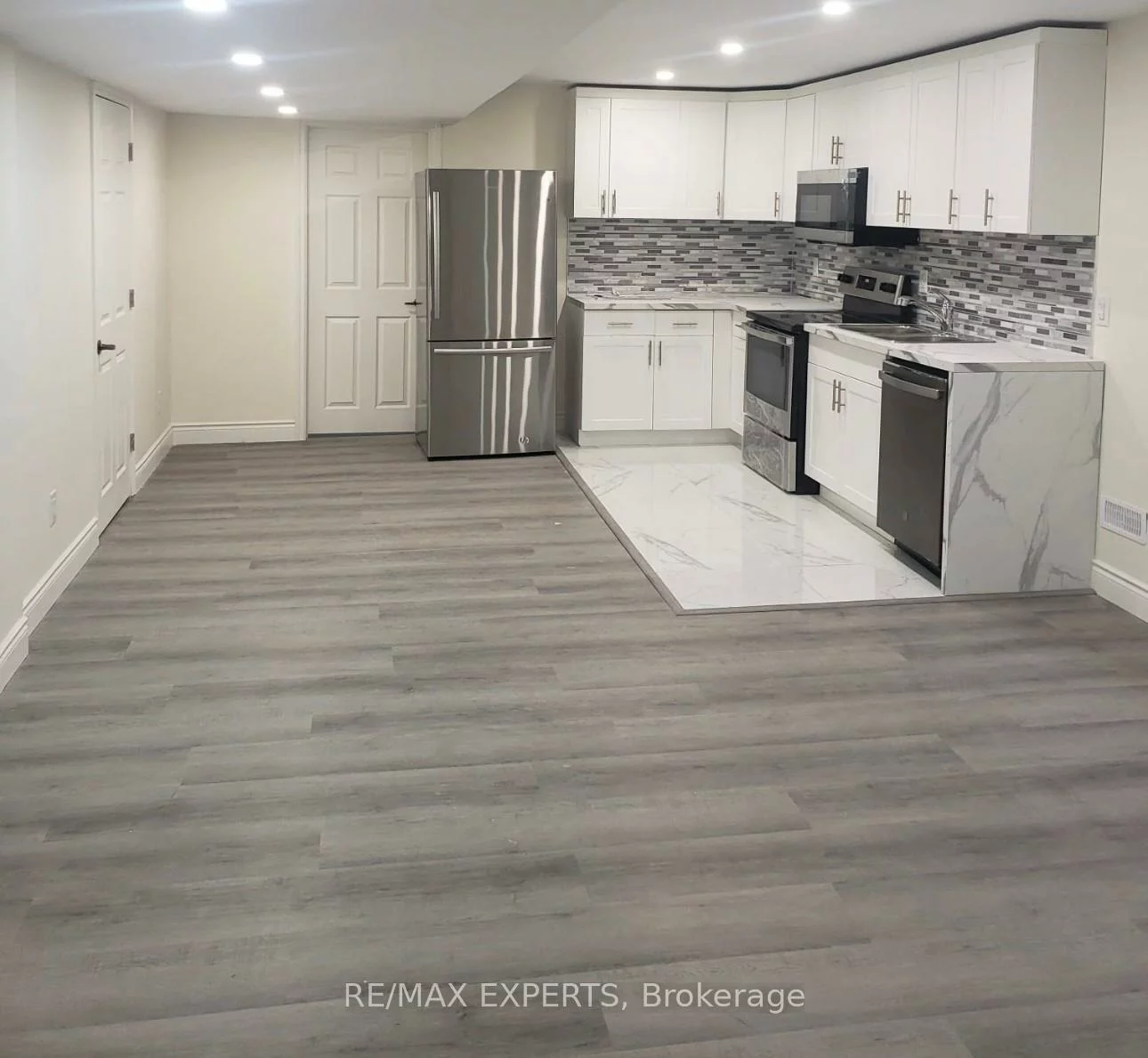 212, Velmar, East Woodbridge, Vaughan