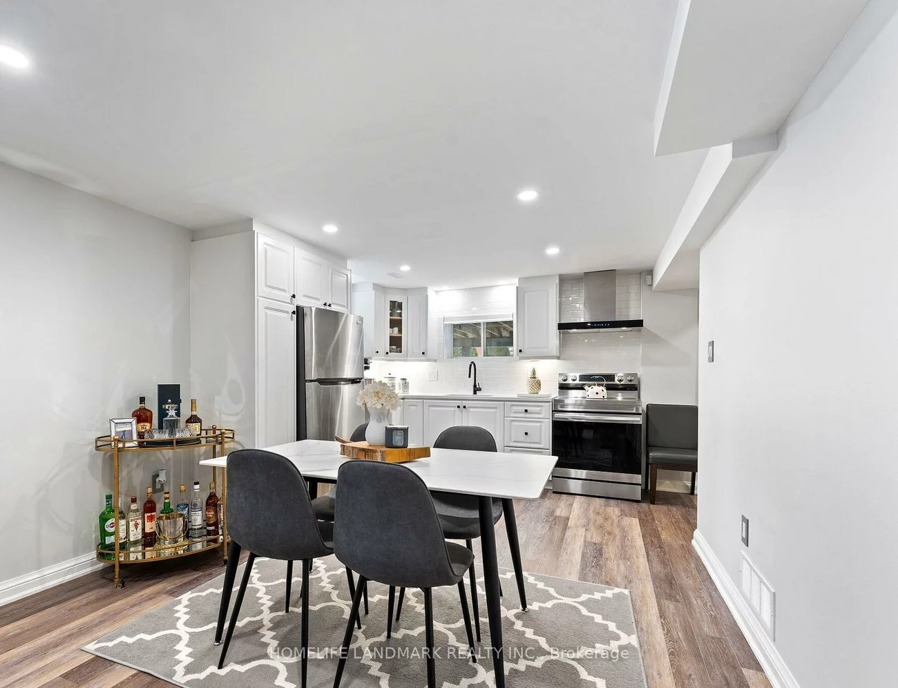 32, Presidential, East Woodbridge, Vaughan