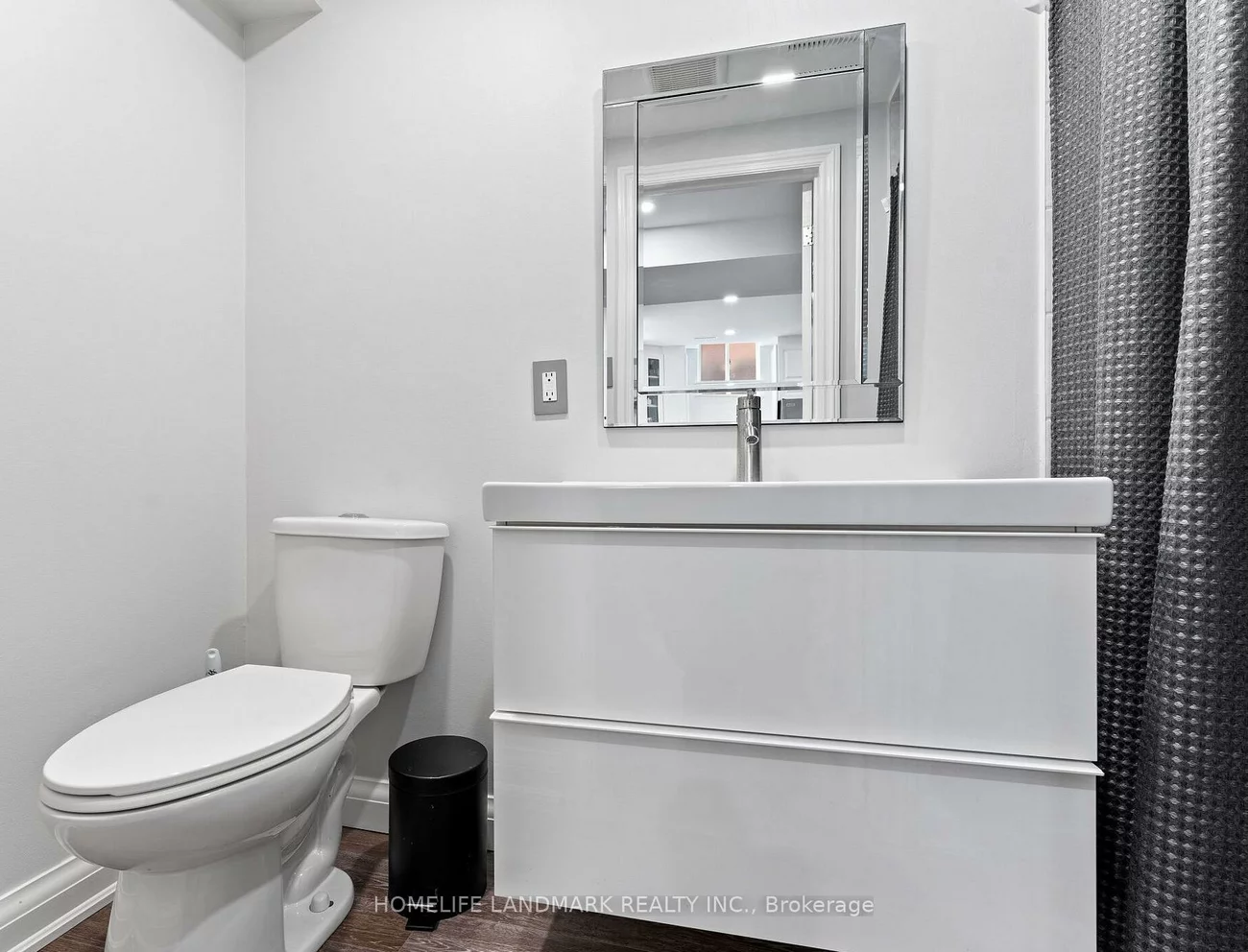 32, Presidential, East Woodbridge, Vaughan