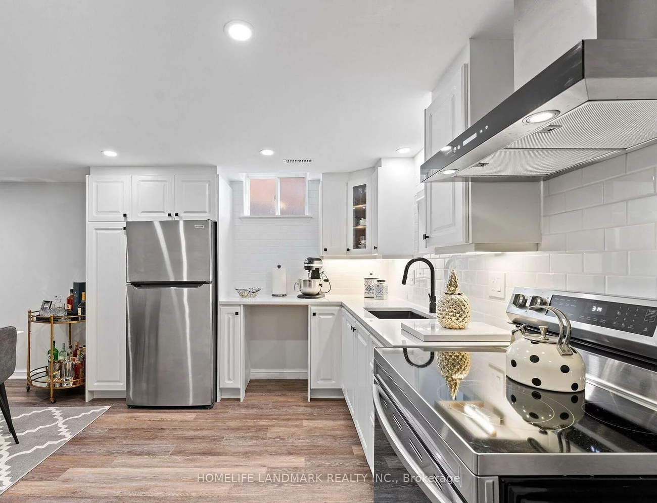32, Presidential, East Woodbridge, Vaughan