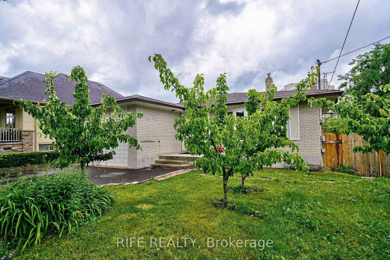 239, Crestwood, Crestwood-Springfarm-Yorkhill, Vaughan