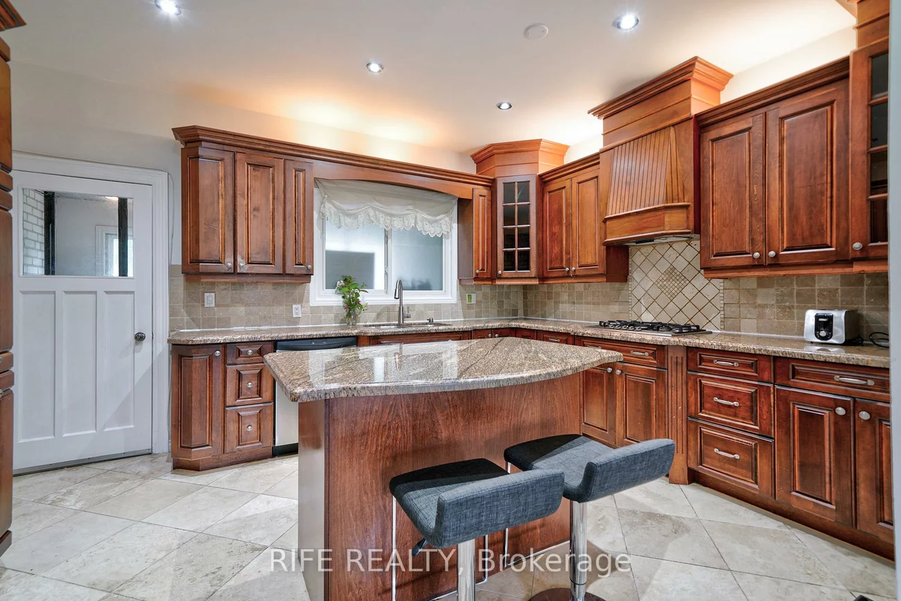 239, Crestwood, Crestwood-Springfarm-Yorkhill, Vaughan
