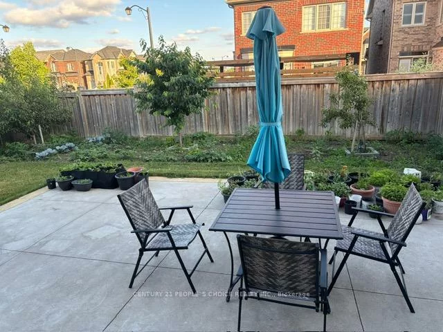 105, Algoma, Kleinburg, Vaughan