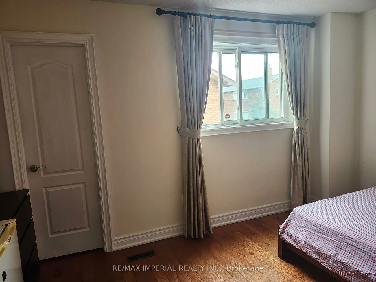 123, Mccabe, Lakeview Estates, Vaughan