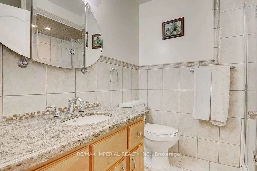 123, Mccabe, Lakeview Estates, Vaughan