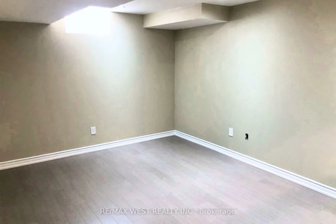 26, Corner Brook, Vellore Village, Vaughan