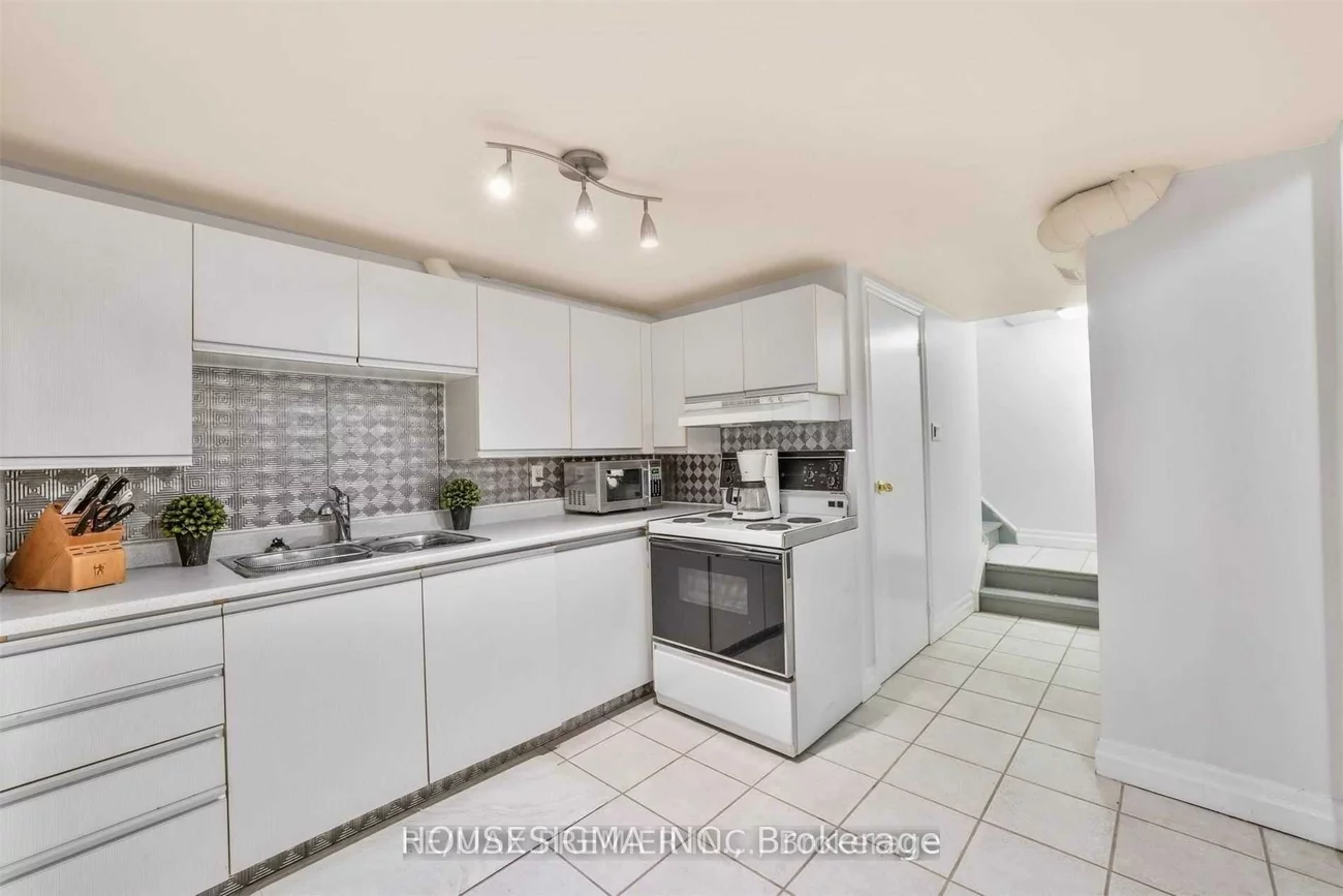 131, Greenpark, East Woodbridge, Vaughan