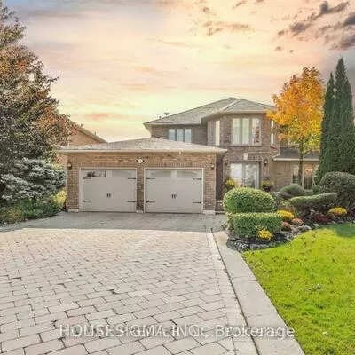 131, Greenpark, East Woodbridge, Vaughan