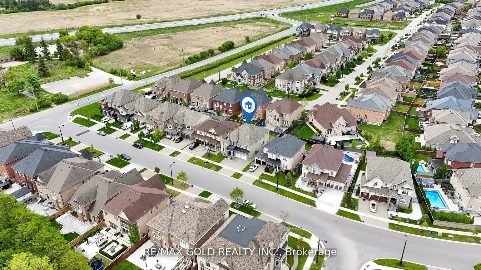 24, Finland, Kleinburg, Vaughan